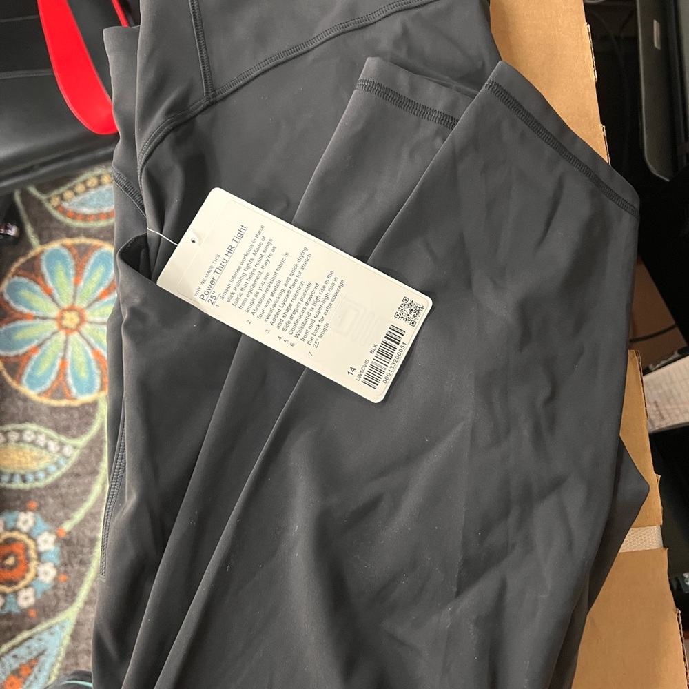 Black Lululemon Leggings NWT size 14 - Picture 9 of 10